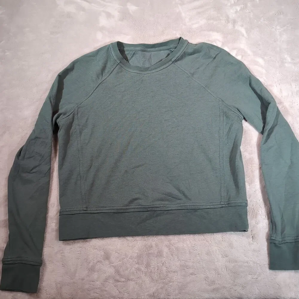 Lululemon Every‎ Moment Crew Sweatshirt Womens 6 Small Green Pullover Athleisure